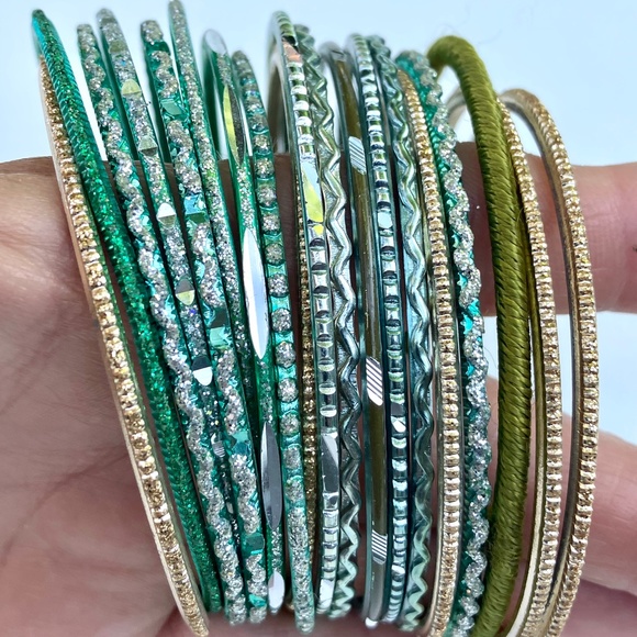Mixed Bundle of Thin Metal Bangles in Green and Gold Tones - Picture 3 of 6